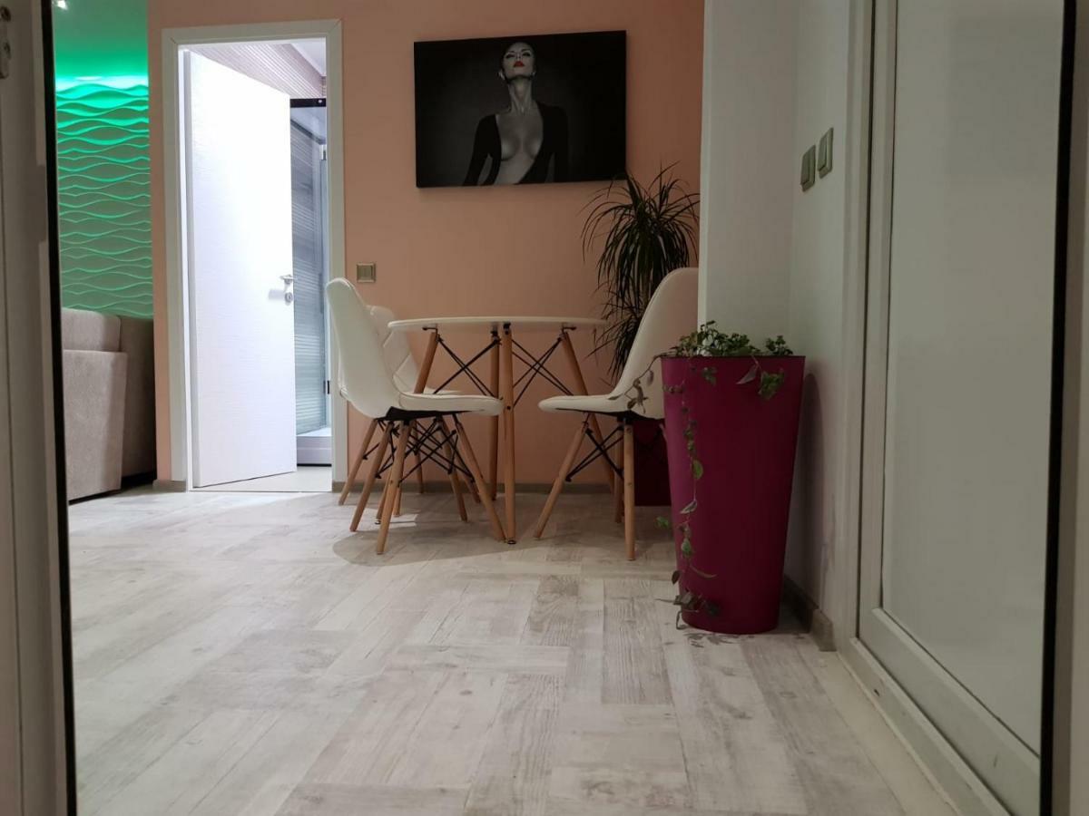 Art Boutique Central Târgu Jiu Eksteriør bilde